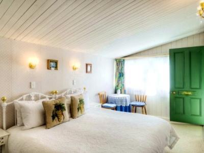 Mon Logis Hotel Napier Exterior photo